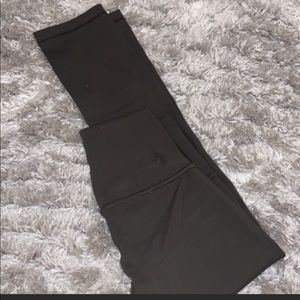 Lululemon high rise wunder unders 21’ crop